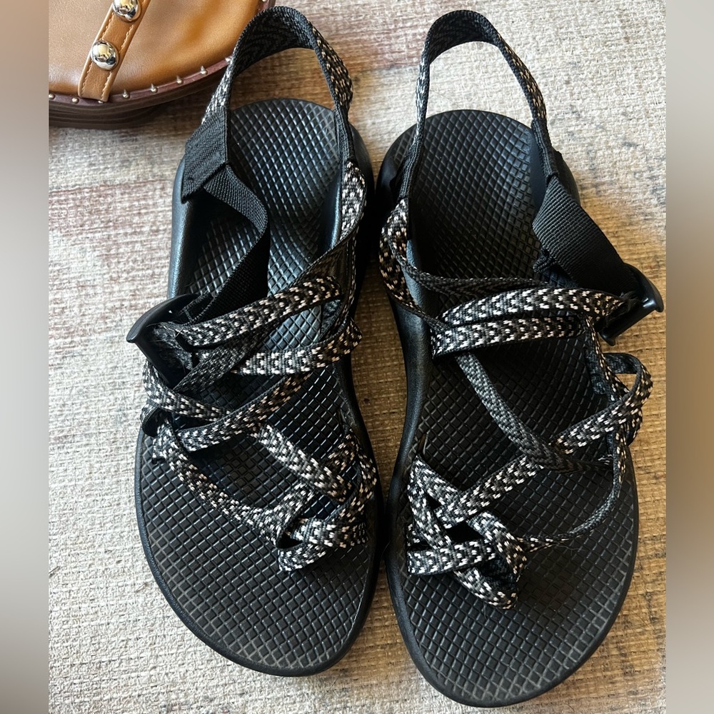 (SOLD) Chacos